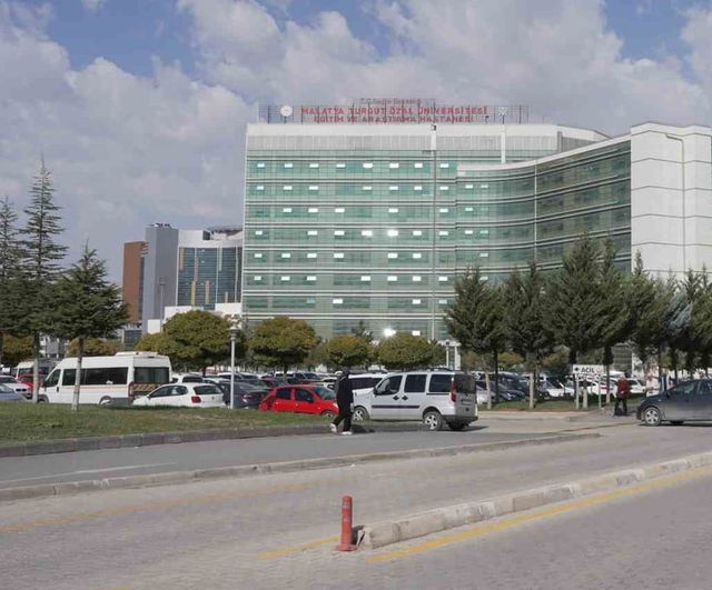Malatya'da oksijen sisteminin tükenmesiyle 8 hastanın ölümü davası sürüyor