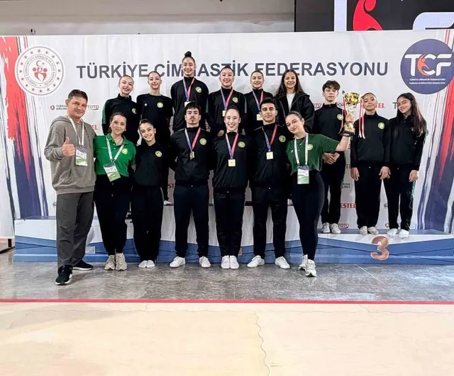 Manisa Büyükşehir Belediyespor'dan aerobikte üstünlük: 18+ takım şampiyonu ve 11 madalya
