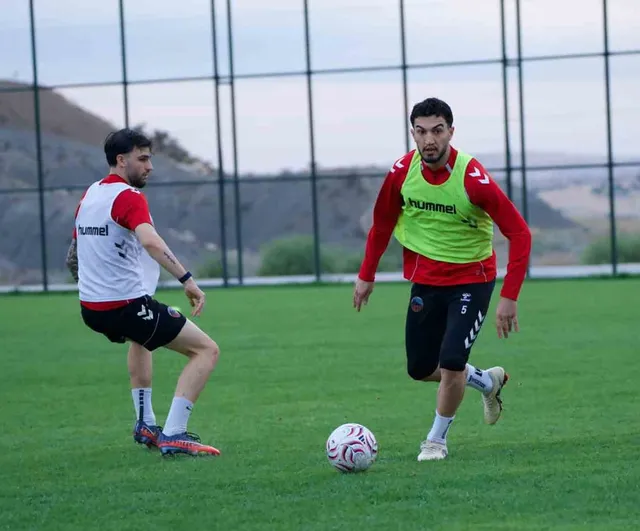 Mardin 1969 Spor Bursa deplasmanına taktik ağırlıklı hazırlanıyor
