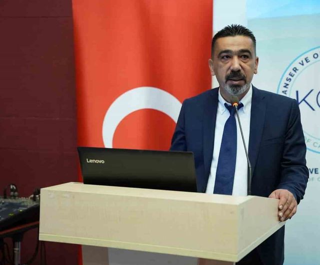 Meme kanserinde erken tanı vurgulandı: sempozyumda toplum ve bilim bir araya geldi