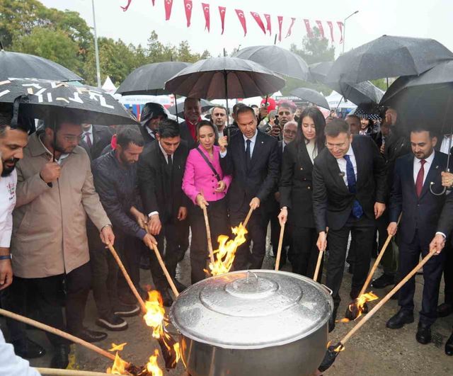 Niğde'de tarih sofrası kuruldu: 6. gastronomi festivali kortejle başladı