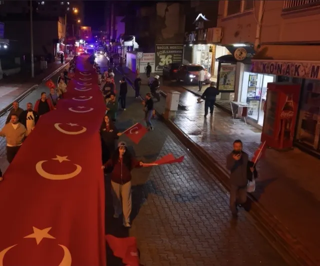 Osmaniye’de cumhuriyetin 103. yılı 103 metrelik Türk bayrağıyla kutlandı
