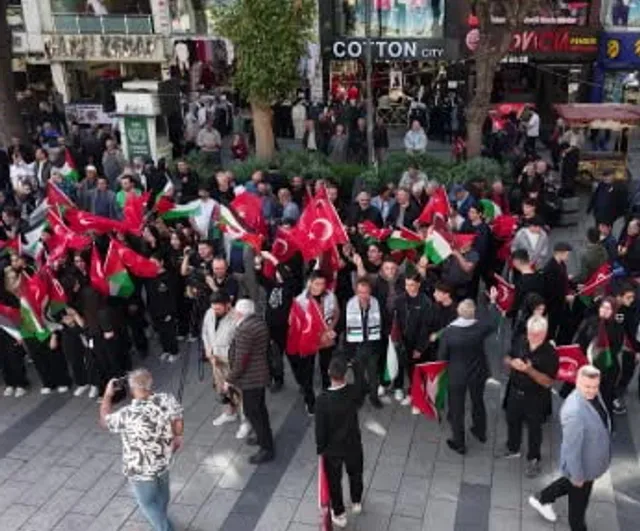 Pendik'te üçüncü yıl anması: Gazze'ye destek ve şehitler için dua