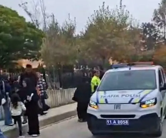 Polisin zaman hassasiyeti Bozüyük'te KPSS adaylarının yardımına koştu