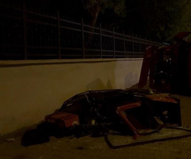 Refüjü aşan otomobilin çarpmasıyla motosiklet sürücüsü ağır yaralandı