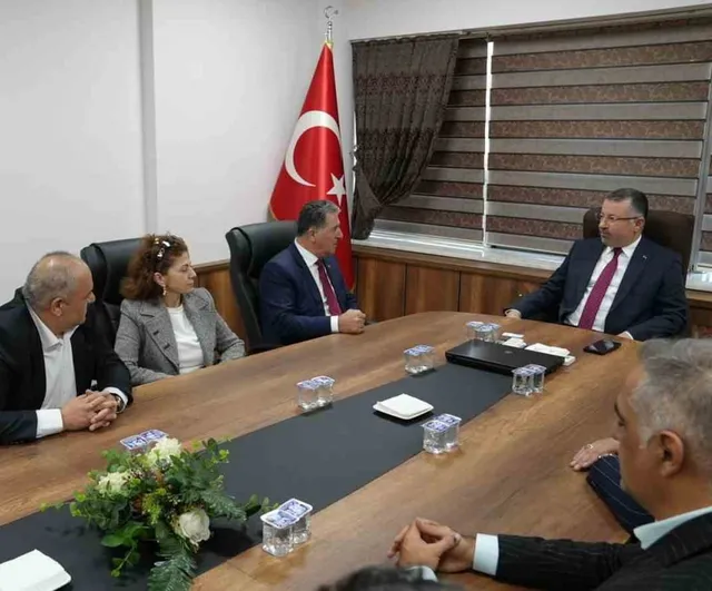 Rektör Kırışık KBÜ ve KTSO iş birliği olanaklarını ele aldı