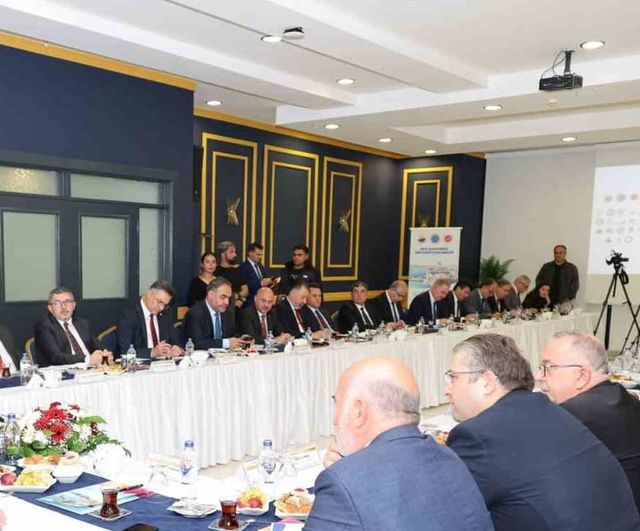 Rektör Kırışık sinop'taki birlik toplantısında bölgesel projelere vurgu yaptı