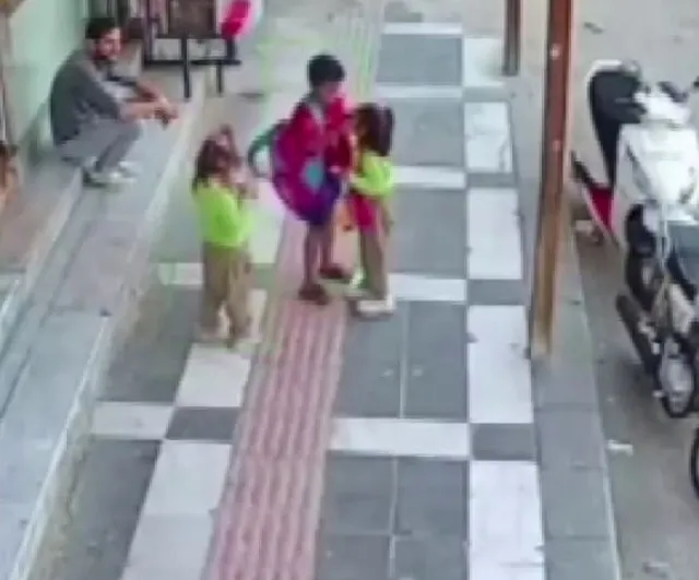 şanlıurfa'da ağabeyin kardeş sevgisini gösteren okul yolculuğu