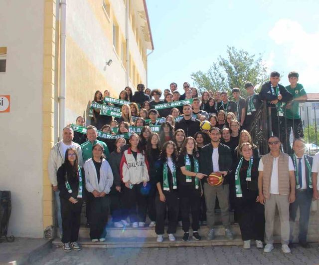 Şehrin ortak değeri sahada: Muğlaspor öğrencilerle buluştu