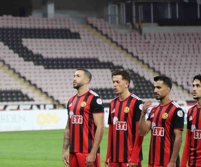Sessiz stadyum: Eskişehirspor taraftarsız sahaya çıktı