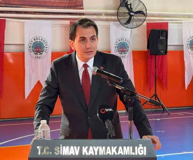 Simav'da Cumhuriyet Bayramı töreni gençlerin etkinlikleriyle sürdü