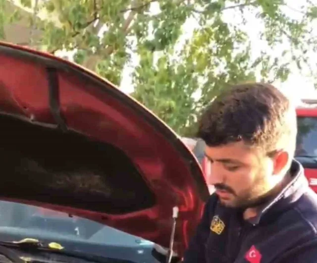 Soğuk günlerde risk arttı: motorda sıkışan üç yavru kedi itfaiye tarafından kurtarıldı