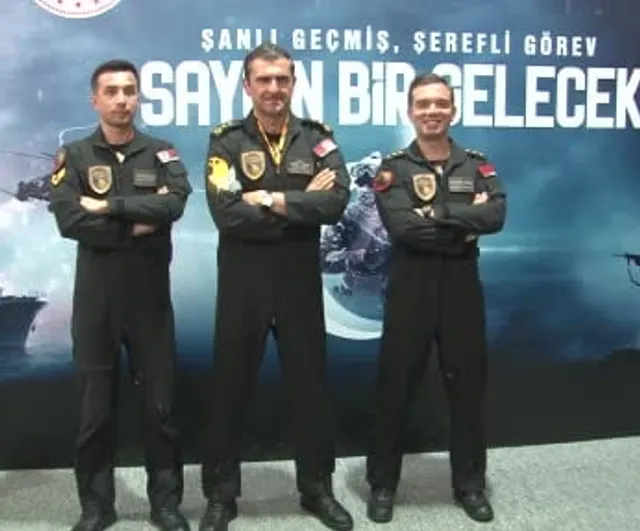 Solotürk Şanlıurfa'da TEKNOFEST coşkusunu gökyüzüne taşıdı