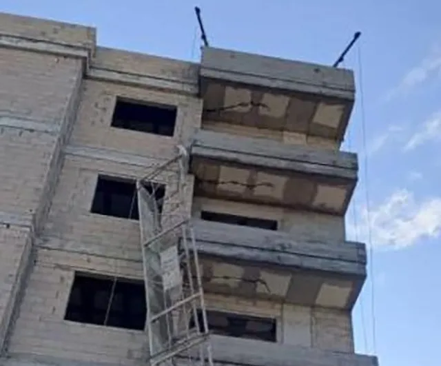 Tarsus'ta iskele kazası: bir işçi hayatını kaybetti, diğeri tedavi altında