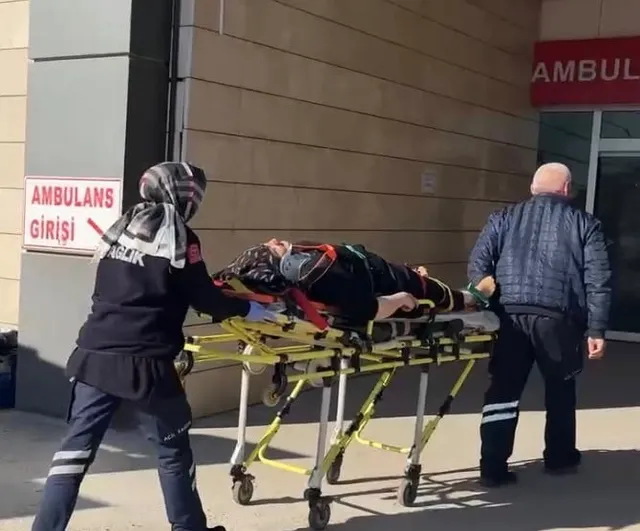Tavşanlı'da Tepecik kavşağı yakınında iki araç çarpıştı: 2 kişi hafif yaralandı