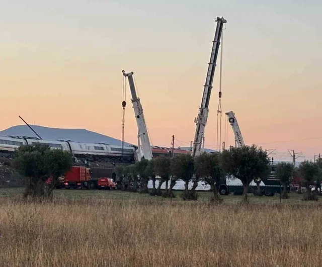 Toledo-Urda hattındaki tren kazasında can kaybı 69’a yükseldi