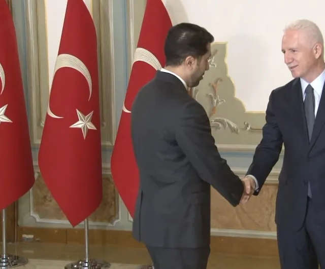 Vali Davut Gül tebrikleri kabul etti, kutlama programına katıldı