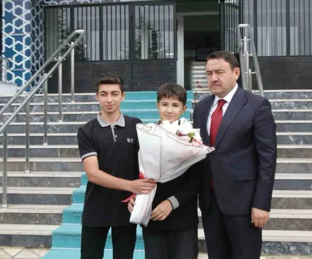 Vali Musa Işın gençlere bilimle maneviyatı birlikte güçlendirme çağrısı yaptı