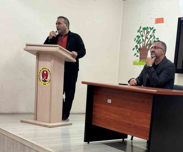 Veli toplantısında Hüseyin Çelik Kız Anadolu İmam Hatip Lisesi'nin eğitim hedefleri belirlendi
