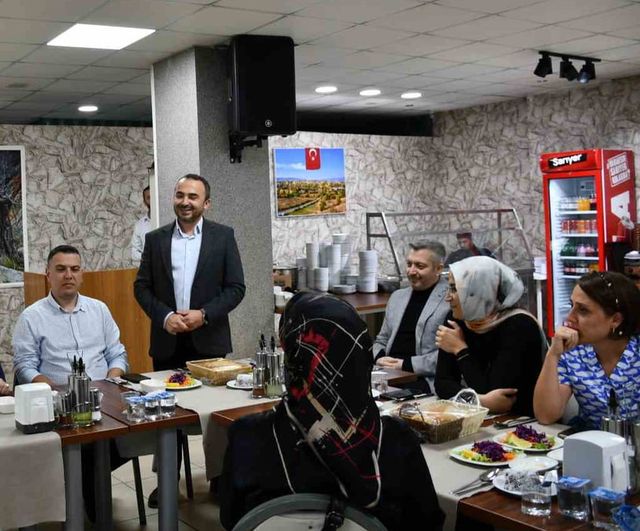 Vezirköprü'de 46 yıllık hekim için duygulu veda programı