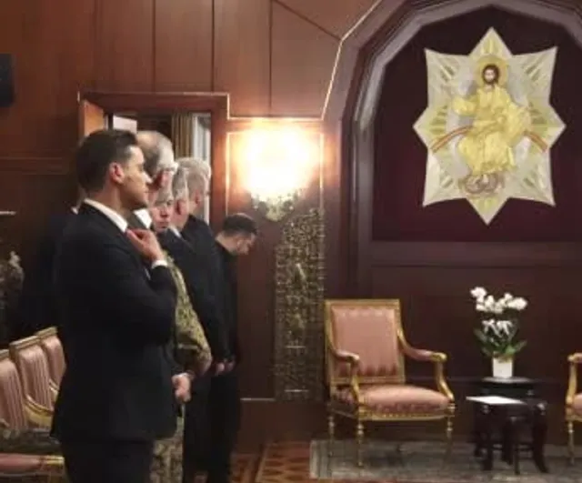 Zelenskiy İstanbul'da Aziz George Katedrali'ni ziyaret etti, patrik Bartholomeos ile kapalı görüşme gerçekleştirdi