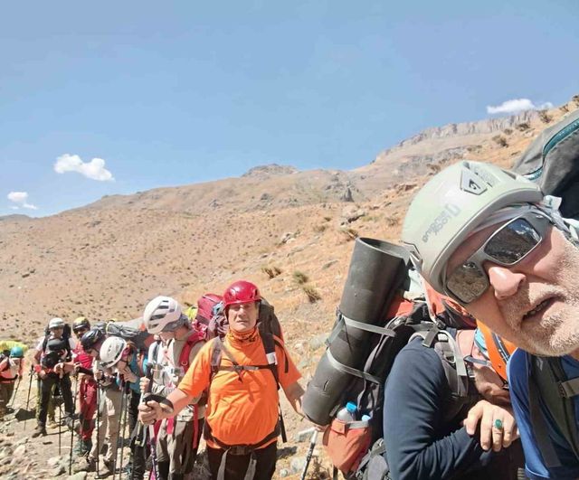 Zirvede vefa: Cilo Dağı'nda Fikret Yaşar anıldı