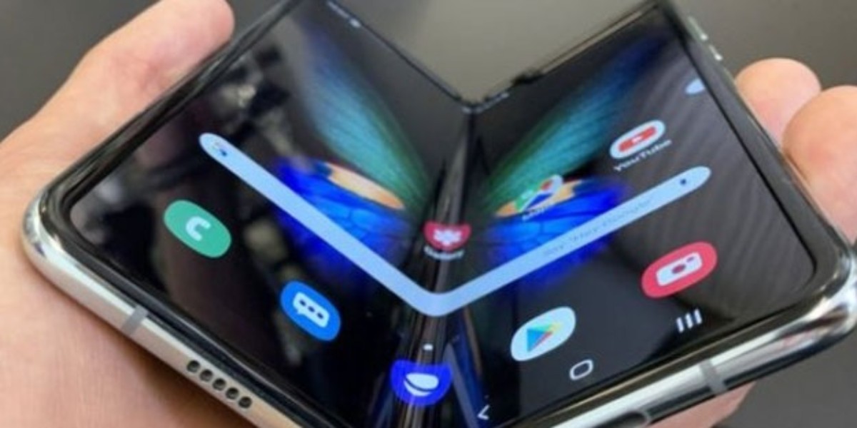 Samsung, katlanabilir telefonda umduğunu bulamadı