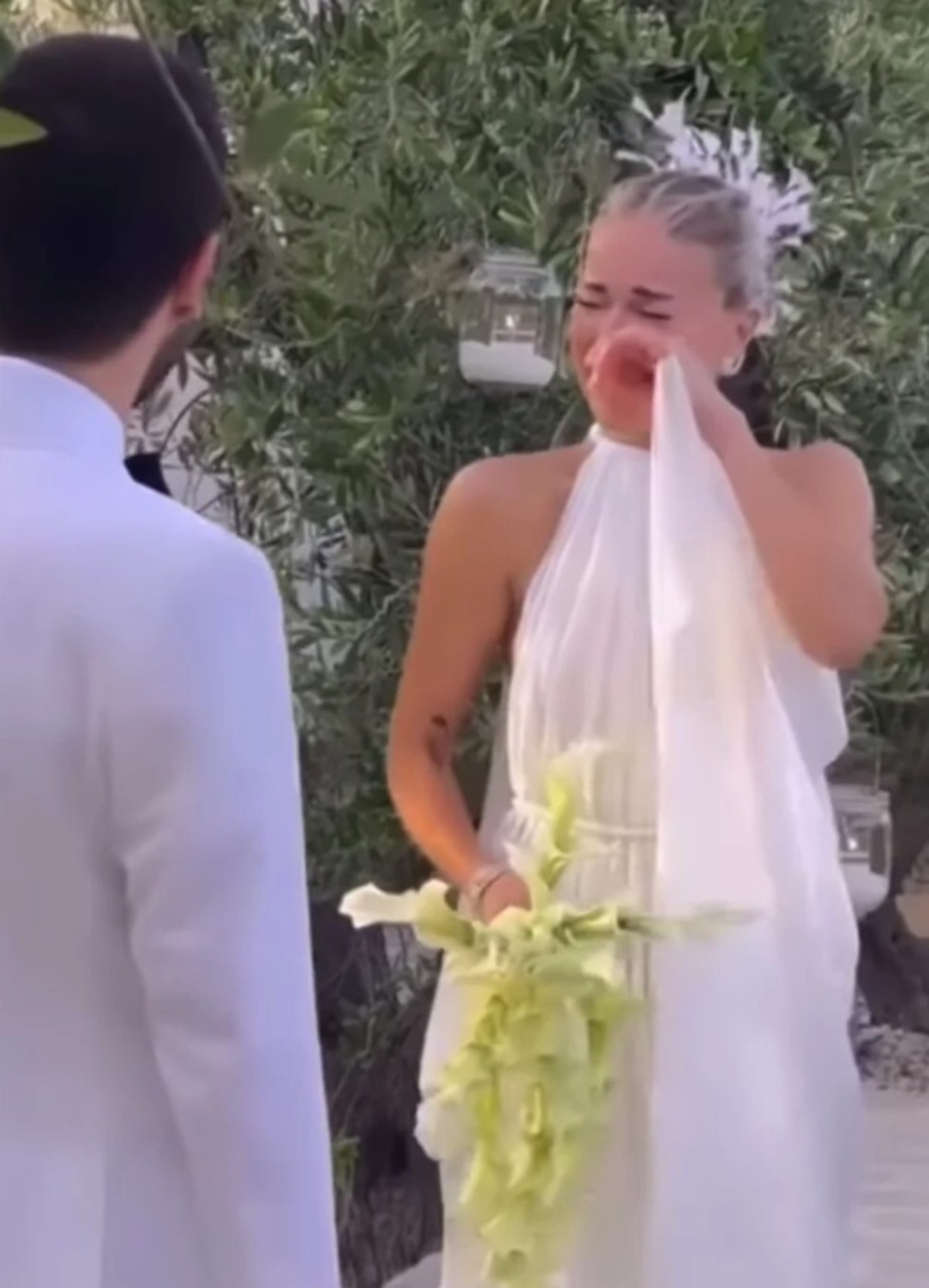 Burcu Esmersoy İtalya'da evlendi