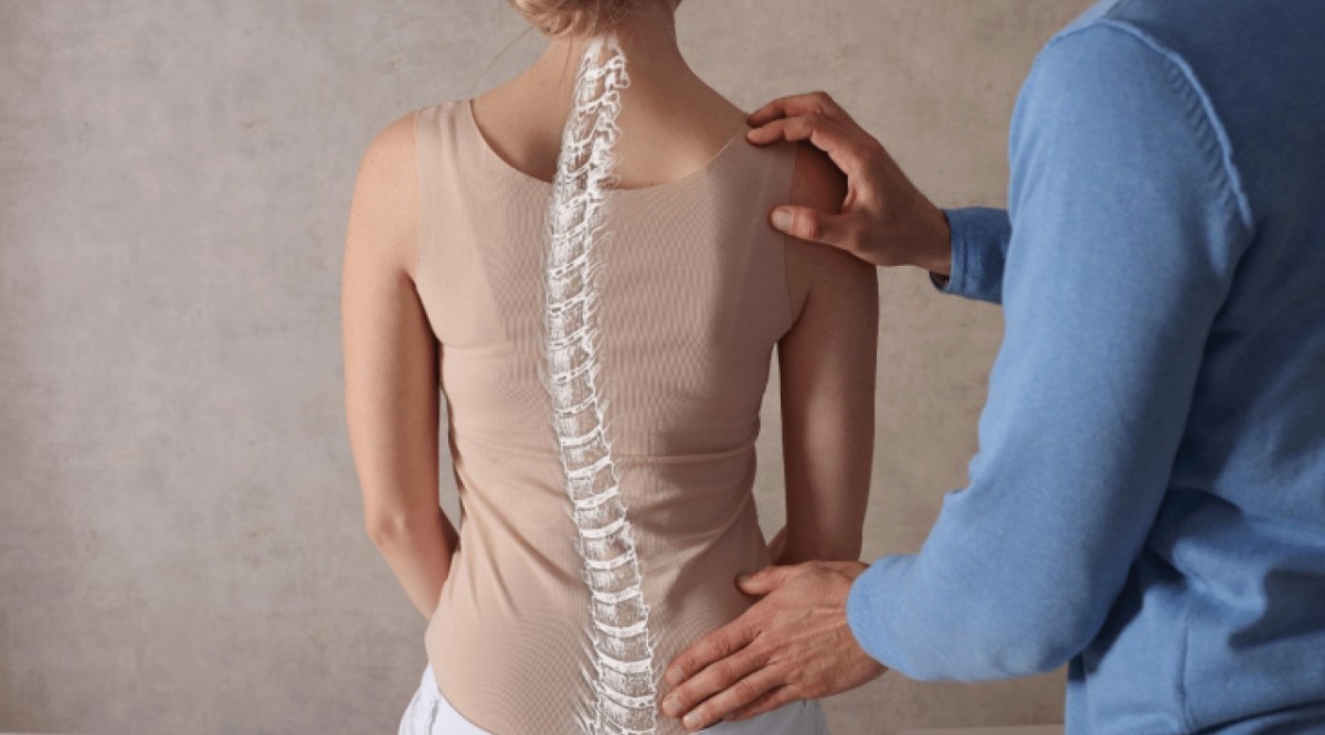 Cep telefonunu böyle kullanmak kamburluk ve beyin fıtığı yapıyor