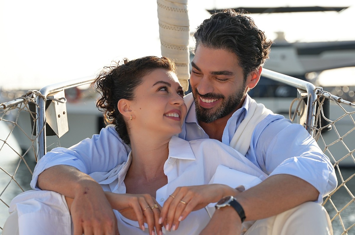 Fox TV'nin, Şükrü Özyıldız ve Burcu Özberk'