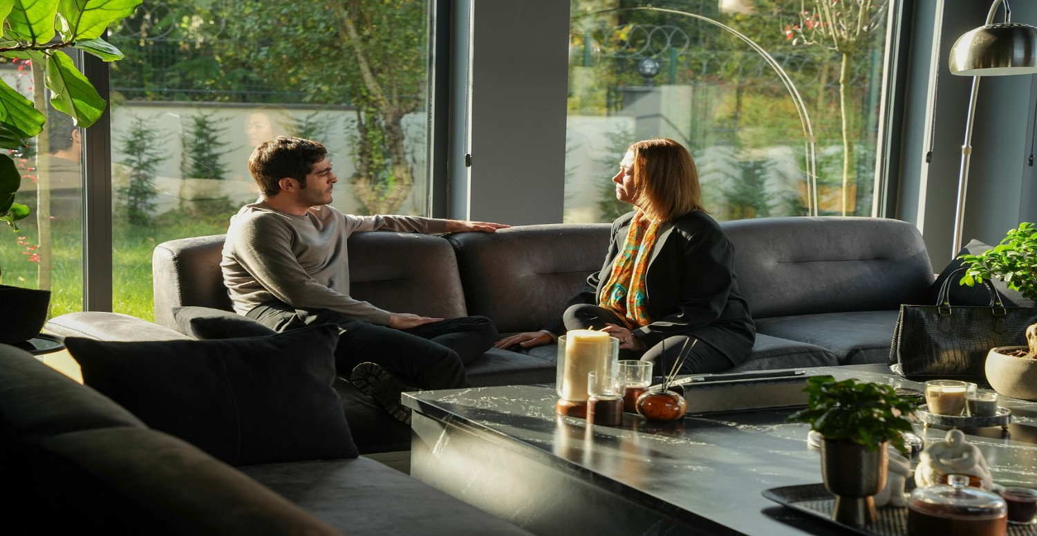 bambaşka biri 6. bölüm