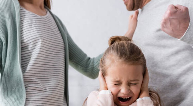 Olumsuz ebeveyn tutumları ve çocuklara bağırmanın büyük zararı geri dönüşü yok