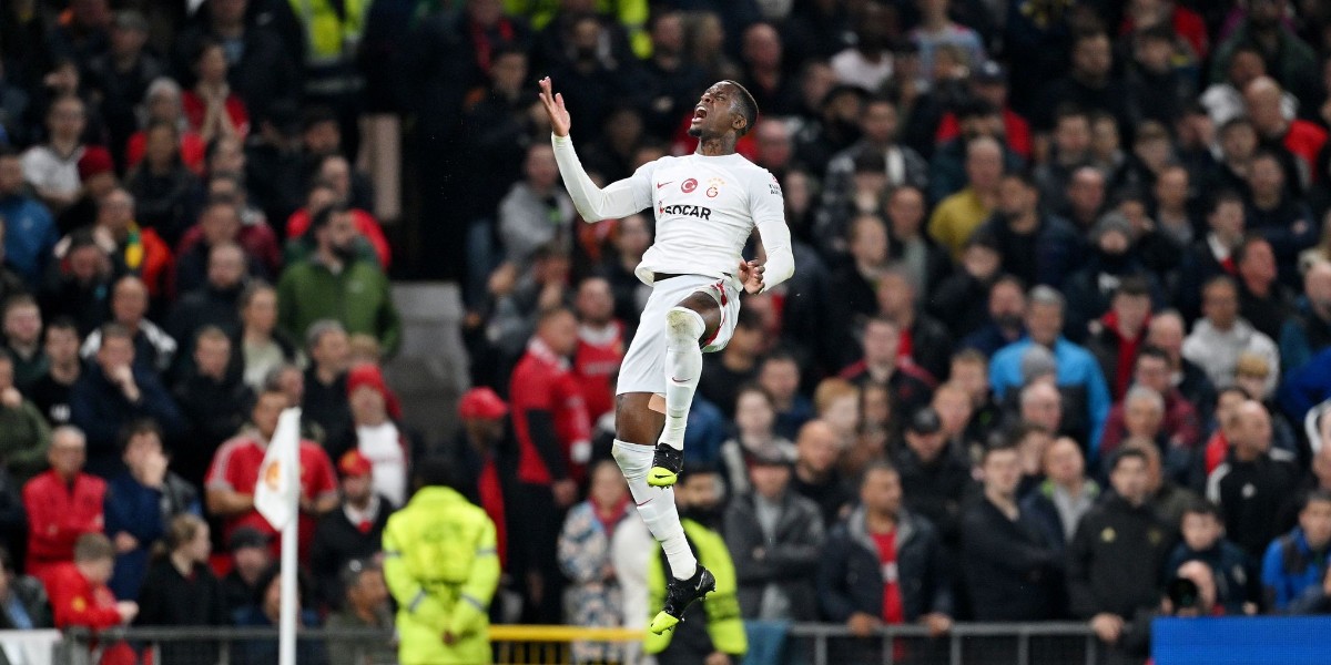 manchester united galatasaray zaferiyle 2.8 milyon euro kazandı