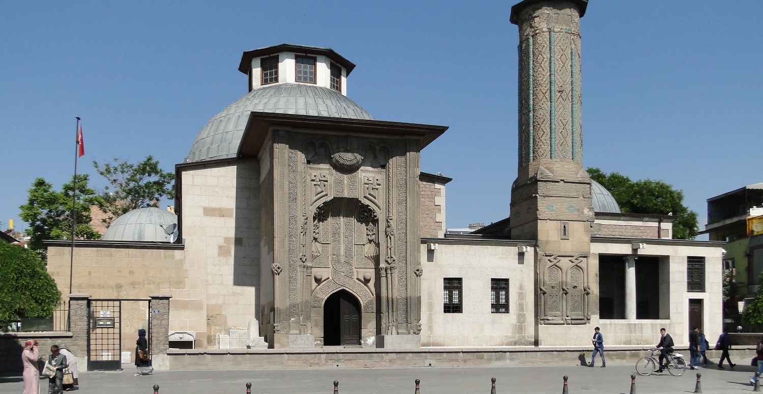 İNCE MİNARELİ MEDRESE