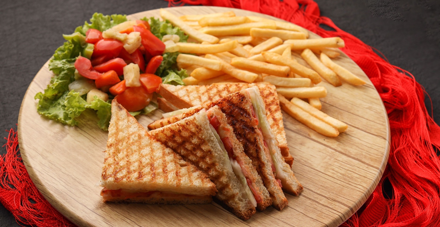 3 malzemeli patatesli tost