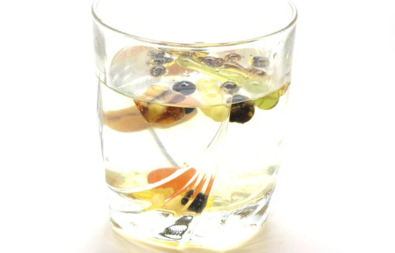 Kehribarınızın Orijinal Olup Olmadığını Nasıl Anlarsınız? Tuzlu Su ve Ateş Testleri ile Öğrenin