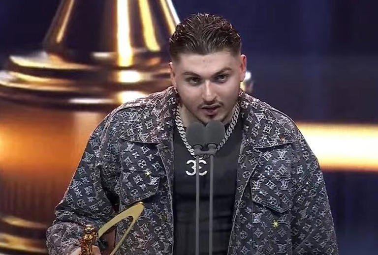 49. Pantene Altın Kelebek Ödülleri’nde Kimler Ödül Aldı?  İşte Tüm Detaylar!