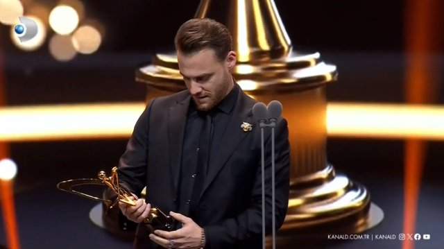 Altın Kelebek’ten Sonra Züber’in Yüzü Oldu: Kerem Bürsin