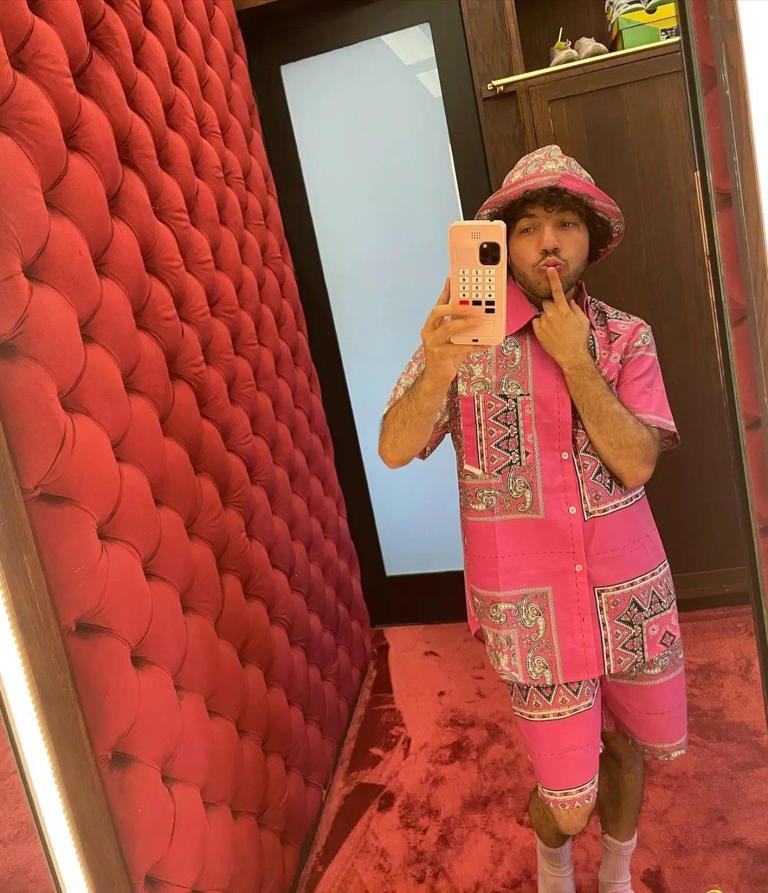 Selena Gomez, Justin Bieber’ın Arkadaşıyla Çıktığını Sosyal Medyada Duyurdu: Hayranlar Şaşkın!