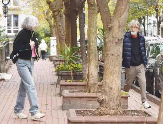 Serenay Sarıkaya’nın annesi Ümran Seyhan, Serpil Tosun’un eşiyle aşk yaşıyor! Serpil Tosun’dan sosyal medyada dikkat çeken mesajlar!