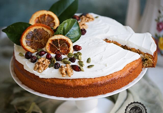Hem Lezzetli Hem Sağlıklı: Havuçlu Cevizli Tarçınlı Kek Nasıl Yapılır?
