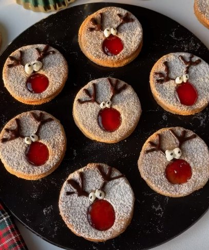 Yılbaşı İçin Geyikli Kurabiye ve Kurabiyeler için Güzel Bir Hediyelik Kutu Nasıl Hazırlanır?
