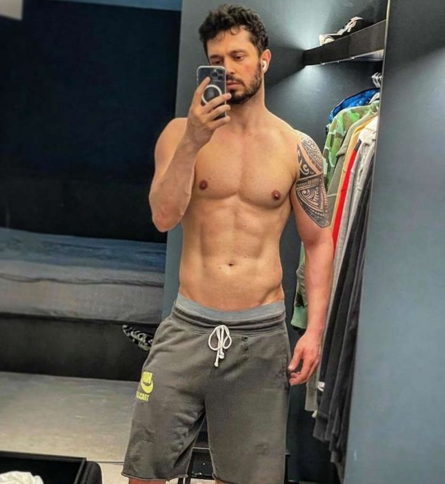 Murat Boz’dan Şok Eden Sütyen Açıklaması: O Fotoğraflar Sonrası Teklif Geldi