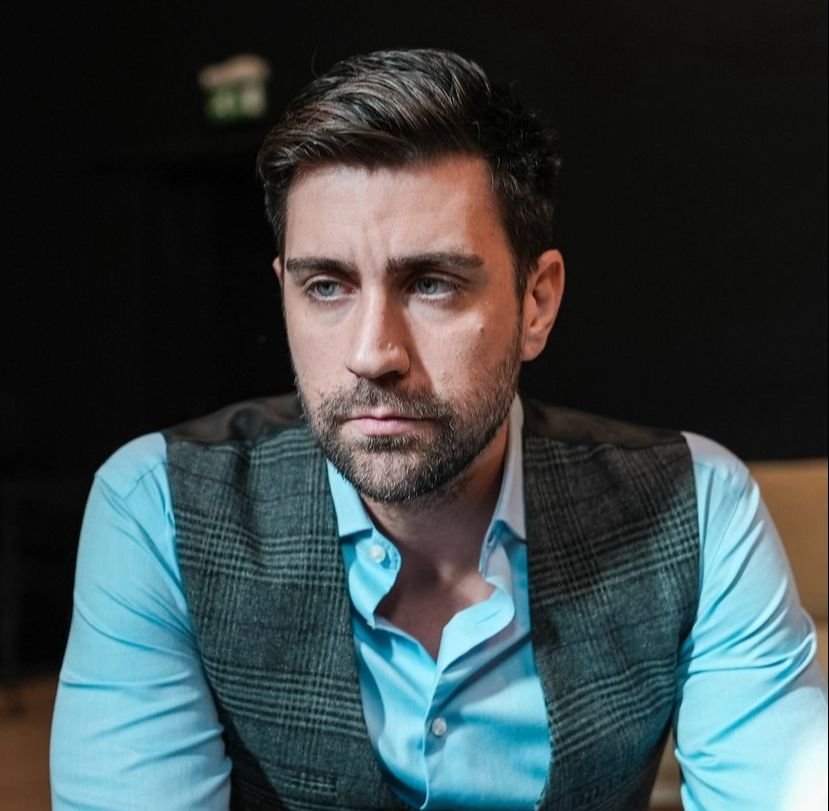 “Override” Oyunu, Çağlar Ertuğrul ve Ceyla Odman’la DasDas’ta Başlıyor