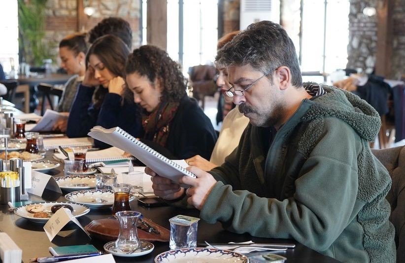 Ağlayan Gelin dizisinin yeni adı Bir Sevdadır oldu! Bir Sevdadır dizisi'nin oyuncu kadrosunda kimler var?