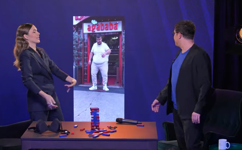 İbrahim Büyükak’tan Talk Show Perileri’ne bomba itiraflar! Hangi ünlü isimi mekanda dayak yemekten kurtardı?