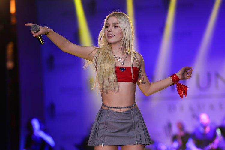 İrem Derici’nin hastalığı İbo Show’un sürpriz konuğunu ortaya çıkardı! İşte o isim