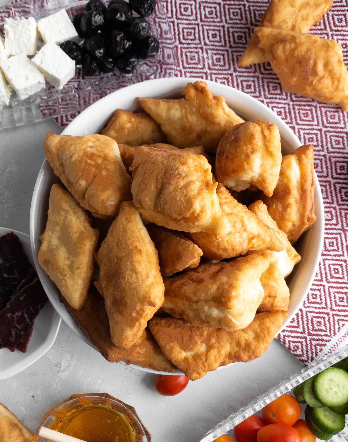 KIYMALI VE PIRASALI PİŞİ