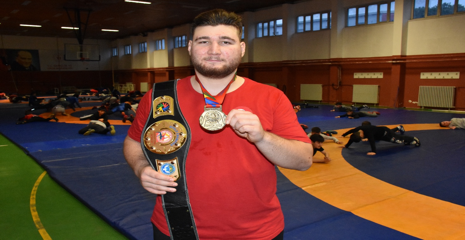 Başlık Düzenle Sil Milli güreşçimiz Atalay Aydemir olimpiyatlar için tam sürat çalışmalara devam ediyor