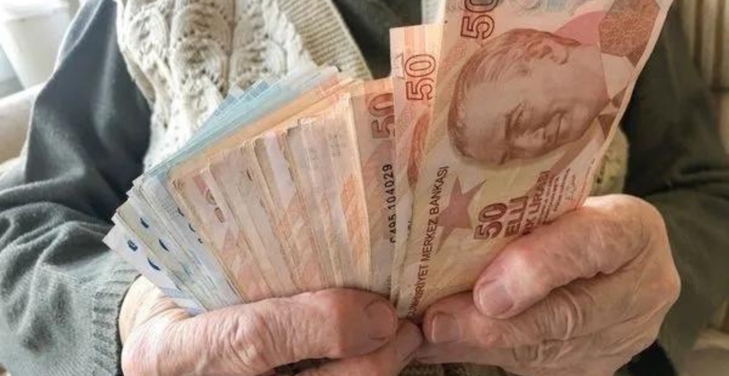 Emeklilere verilecek 2.500 TL seyyanen zam netliğe kavuştu! SSK SGK Bağkur’lu 10 Bin TL’nin altında kalırsa %4 ek zam verilecek